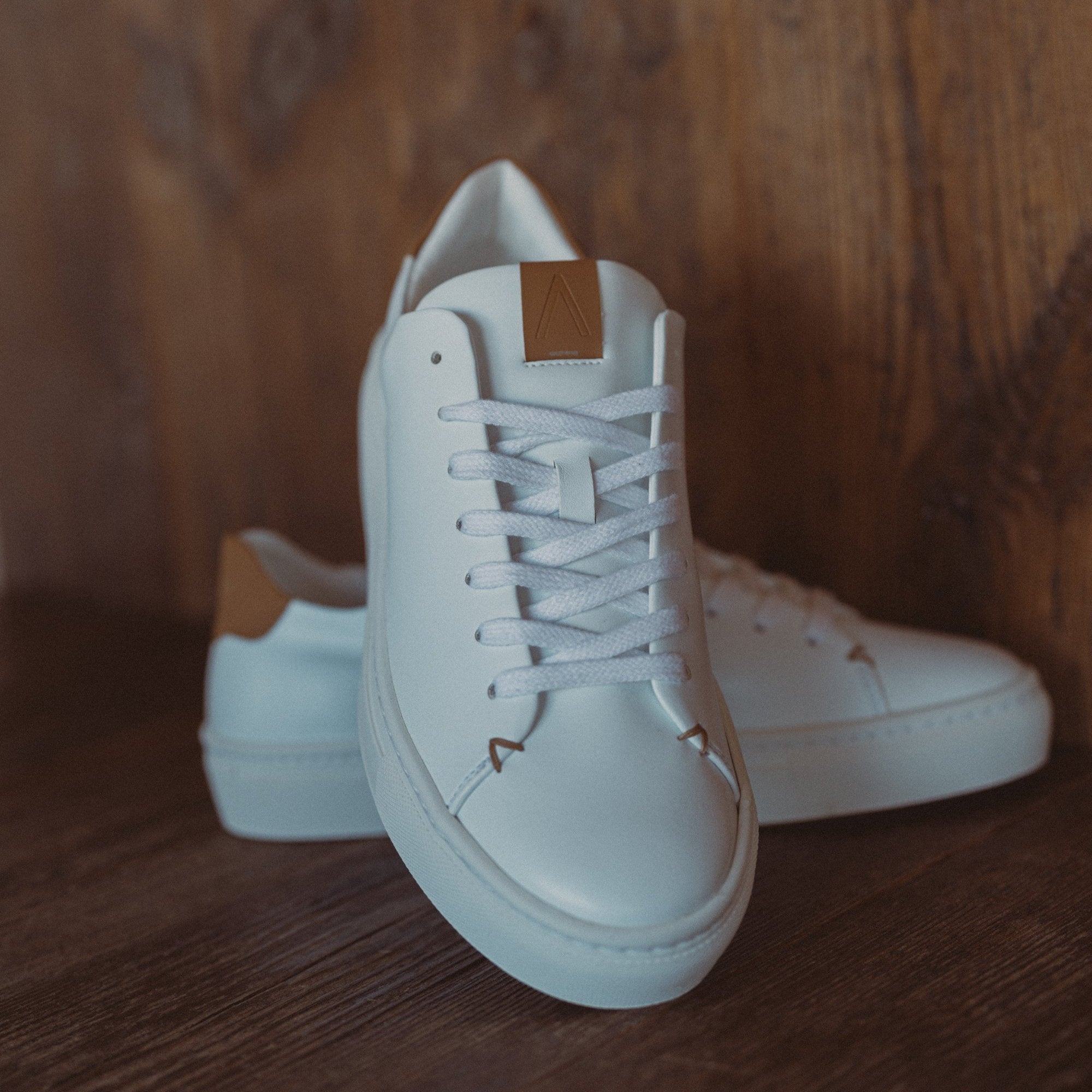 TC1 Apple Sneakers | Camel