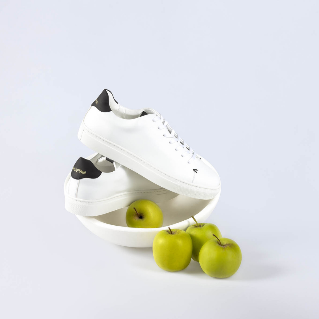 TC1 Apple Sneakers | Black